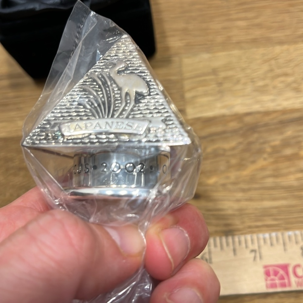 NEW Neiman Marcus 2002 Silver Tone Pyramid Bottle Stopper in Black Velvet Box - Picture 12 of 16